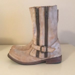 Bed Stu Cobbler Zipper Boots Hand Crafted Cream
